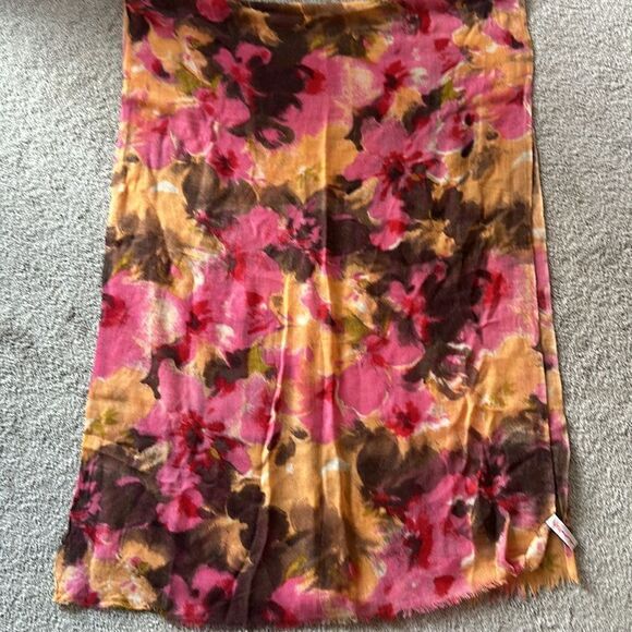 Anthropologie Vismaya Floral Wool Scarf Wrap! - Picture 4 of 11